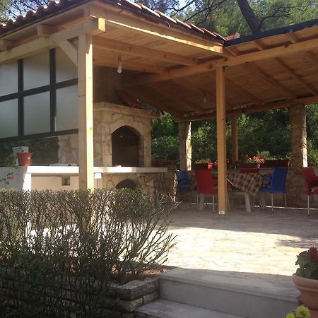 Guest House Alek Vrboska Exterior foto