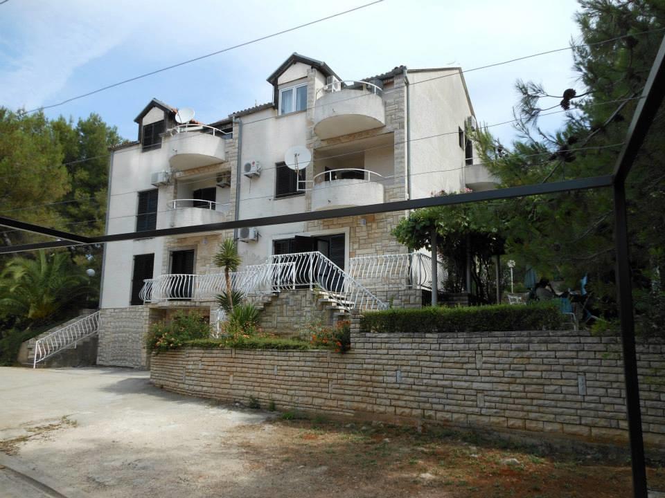 Guest House Alek Vrboska Habitación foto