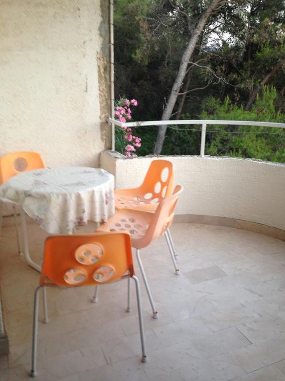 Guest House Alek Vrboska Habitación foto